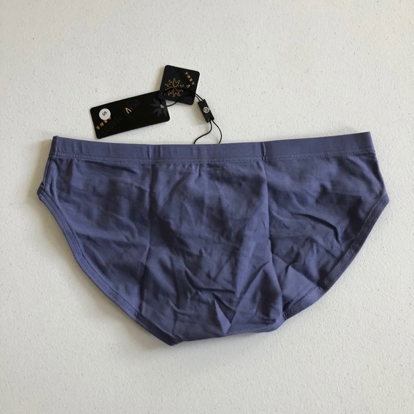 BRAVE PERSON POUCHY BRIEF - Picture 5 of 7